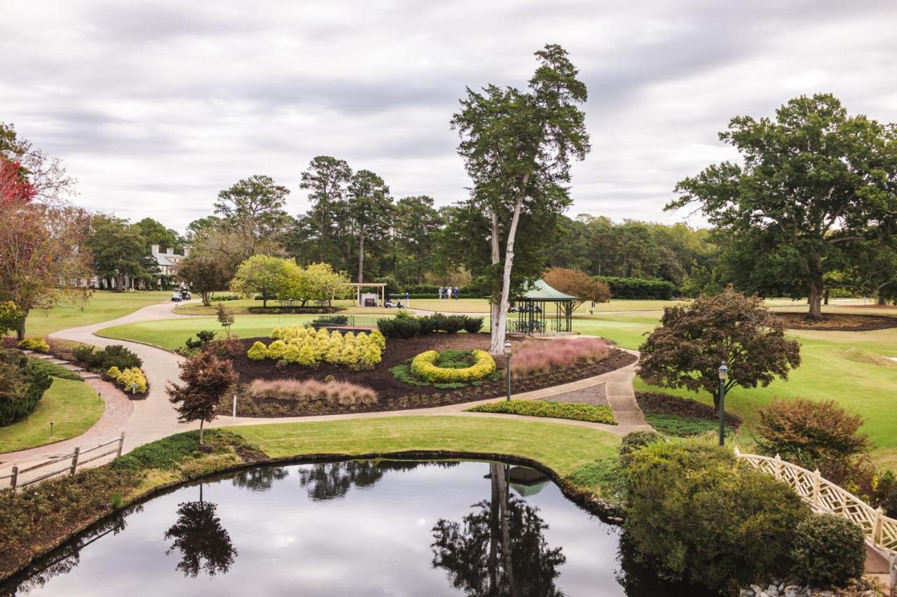 | Williamsburg Lodge, Autograph Collection