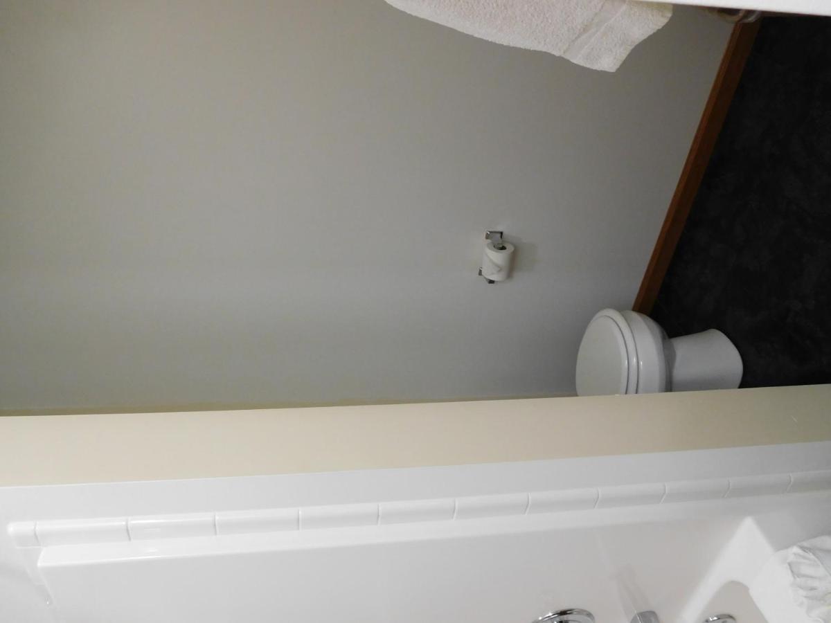| Attica Inn