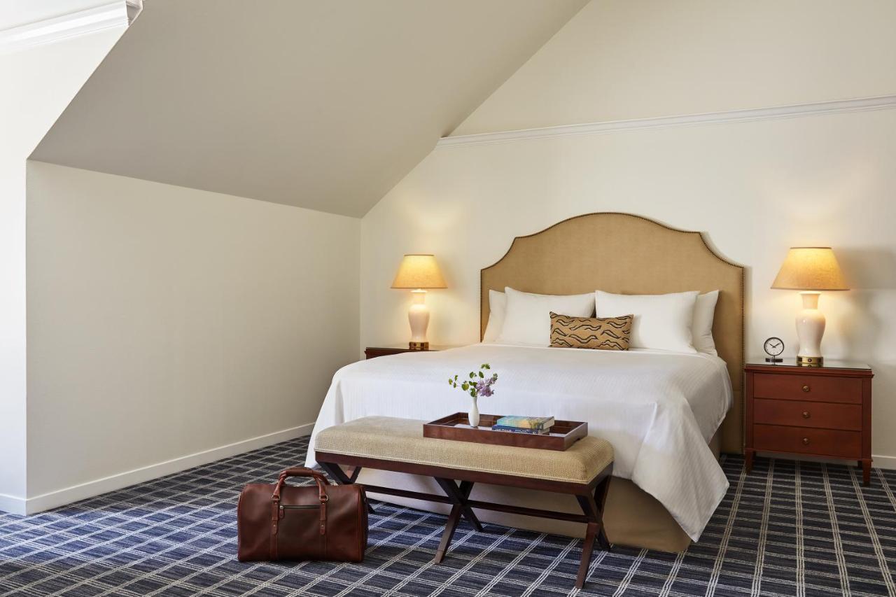 Parlor King at The Stanford Park Hotel