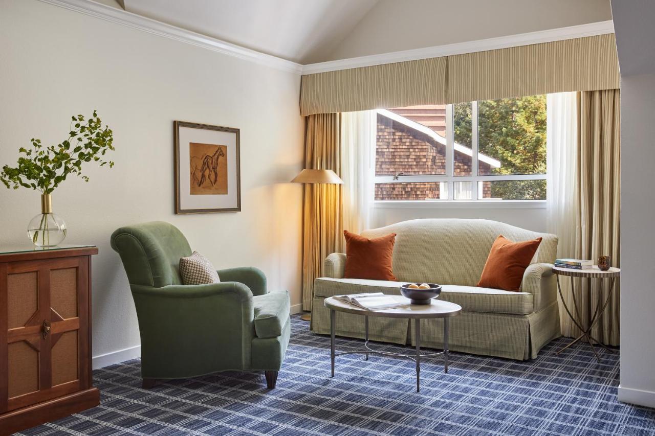 Parlor King at The Stanford Park Hotel