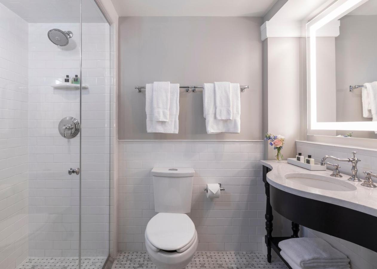 Deluxe King Room at The Carolina Inn, a Destination by Hyatt Hotel