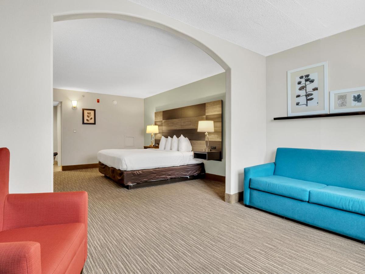 King Suite - Non-Smoking at Country Inn & Suites by Radisson Rehoboth Beach - Dewey