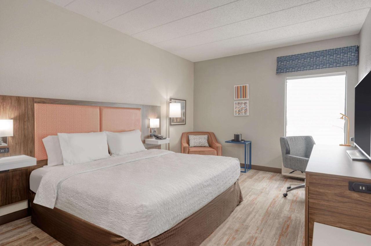 King Study Room - Non-Smoking at Hampton Inn by Hilton Washington Court House