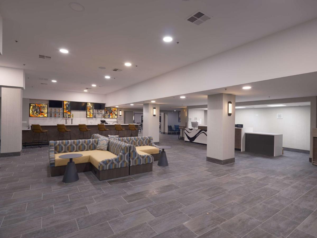 | Premiere Suites