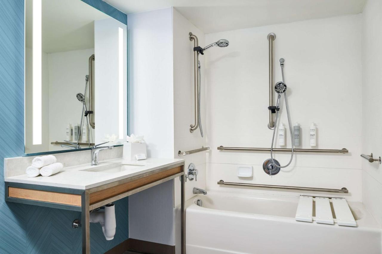 | Inn at Tewksbury