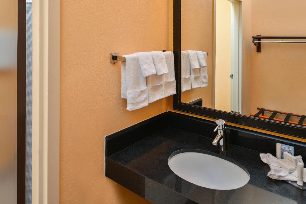 | Fairfield Inn & Suites Beaumont