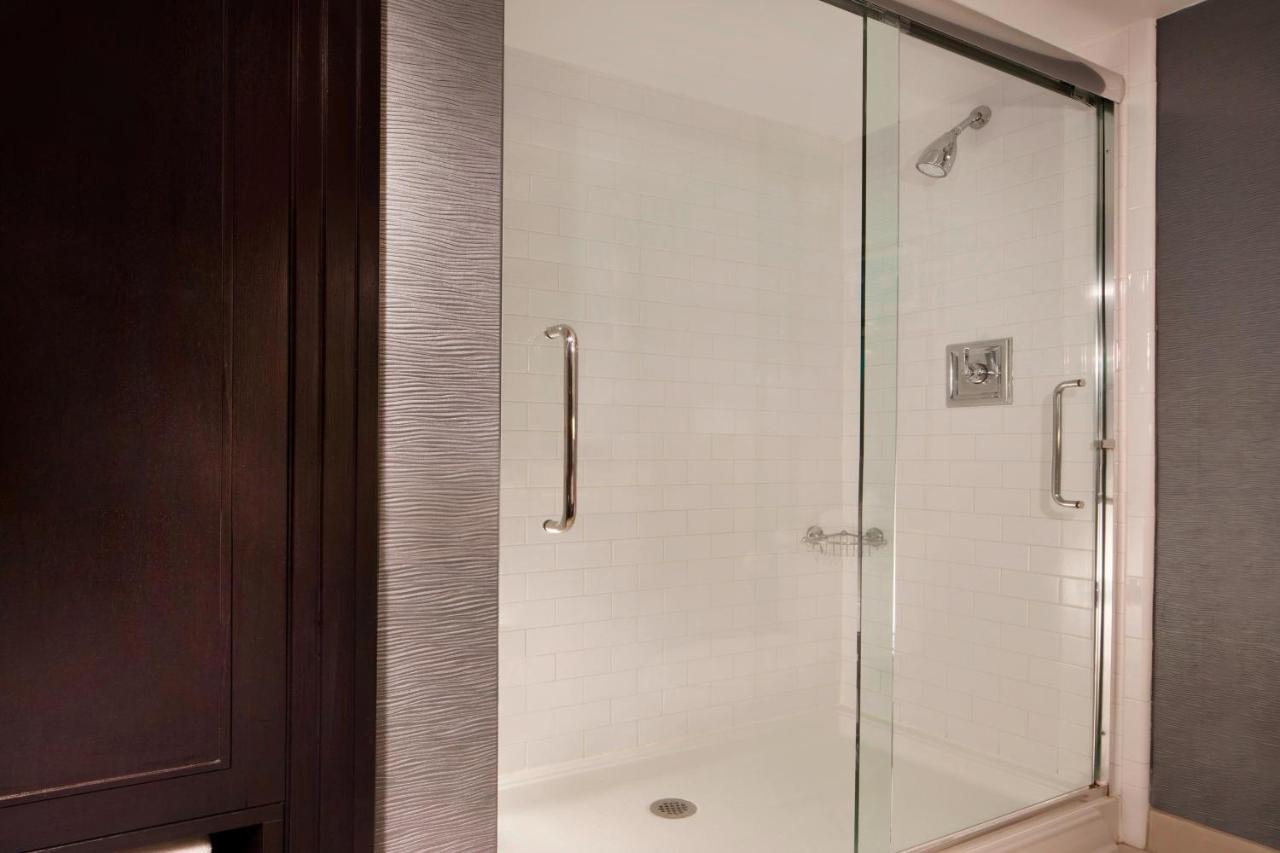 | Sheraton Arlington Hotel