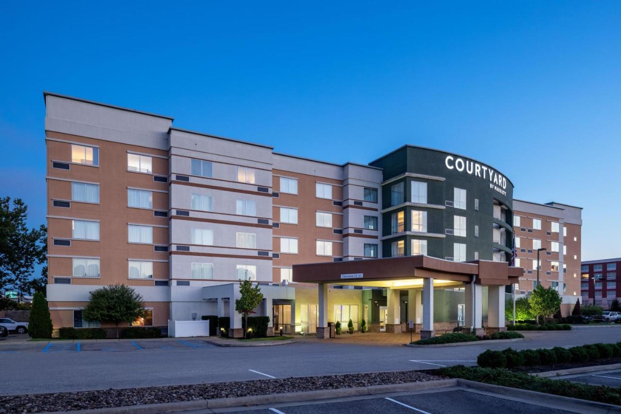  | Courtyard by Marriott Charleston Downtown/Civic Center