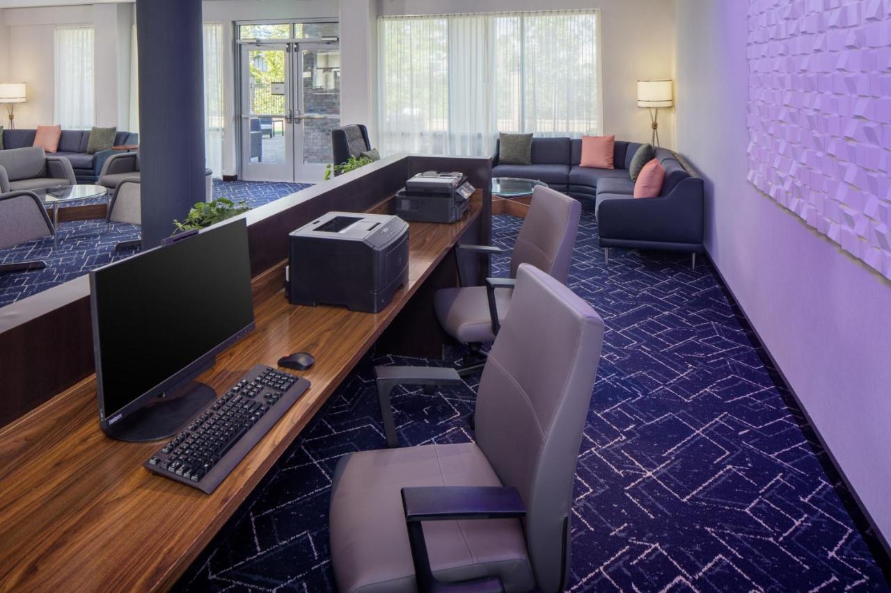  | Courtyard by Marriott Charleston Downtown/Civic Center
