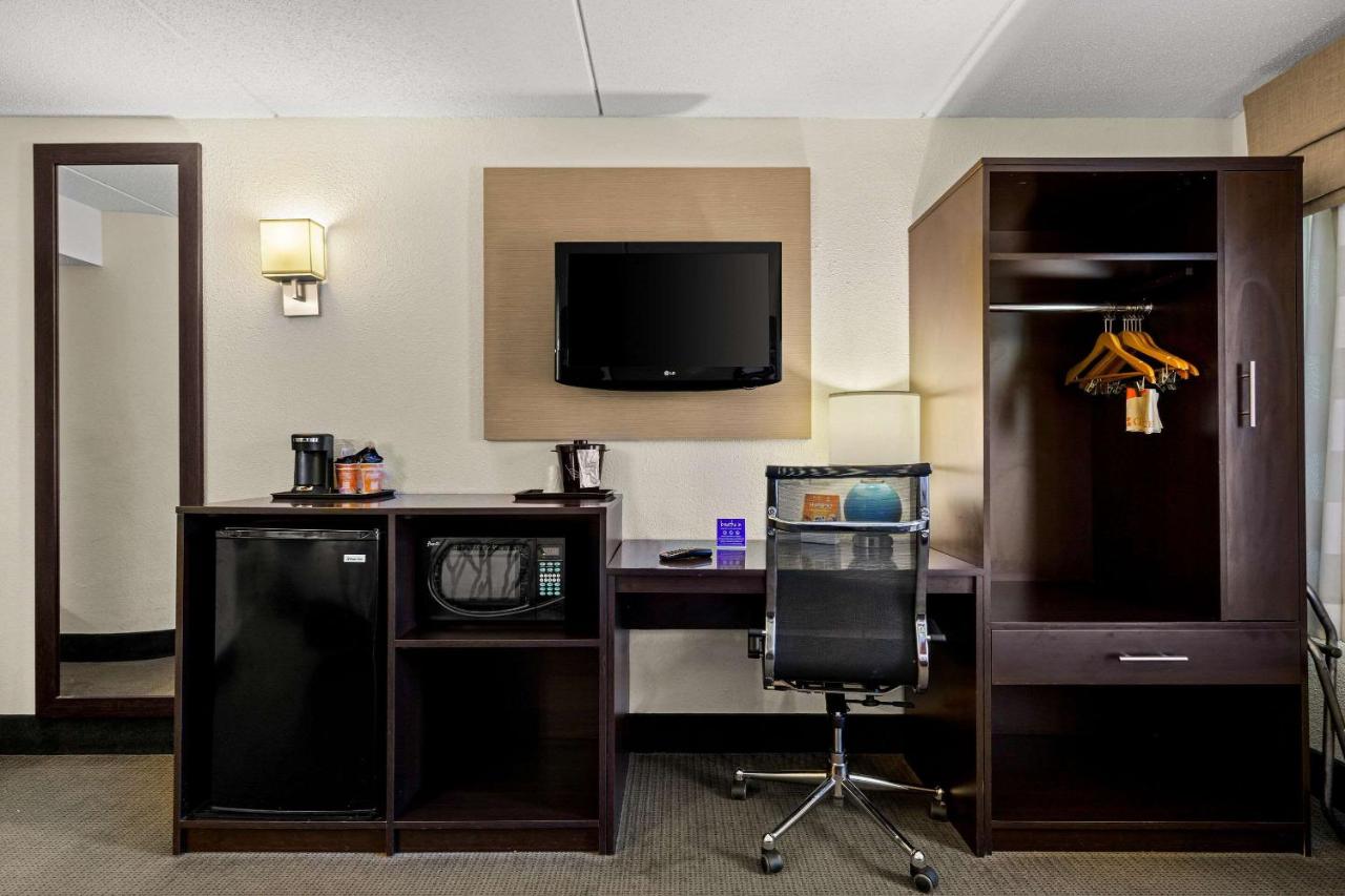 Double Room with Two Double Beds - Non-Smoking at Sleep Inn