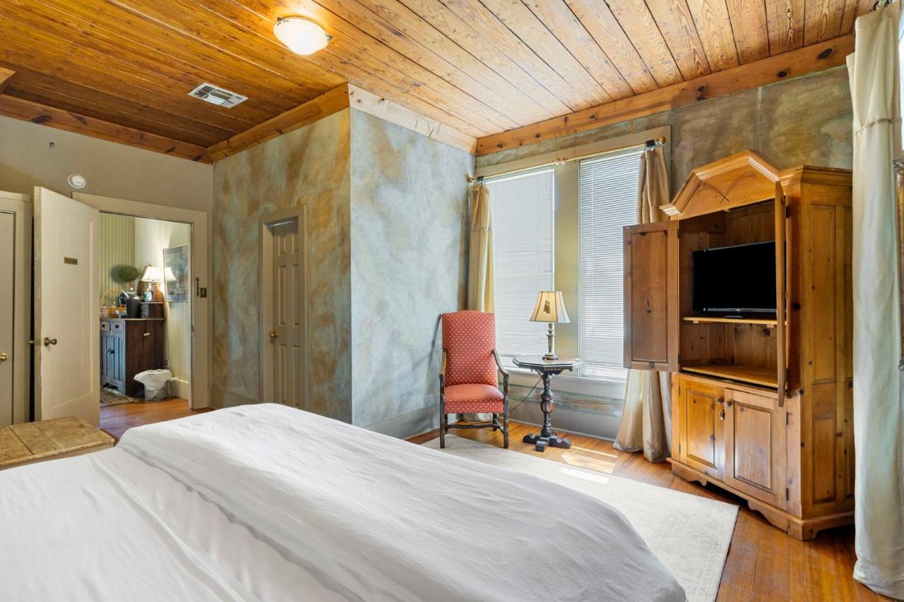  | Crystal River Inn