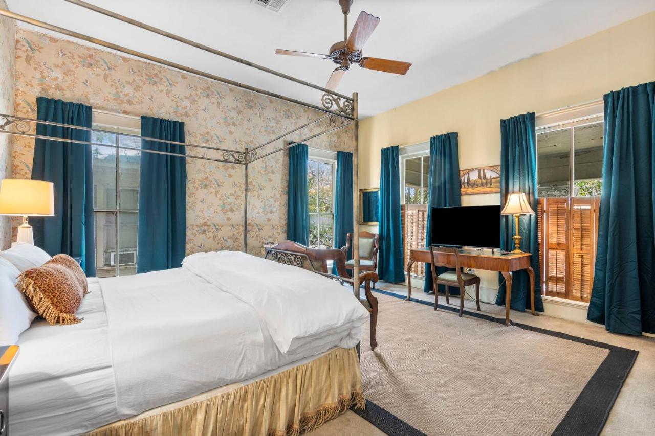  | Crystal River Inn