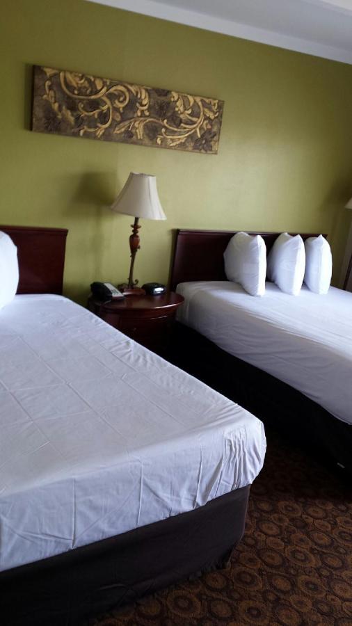  | Kentucky Lake Inn