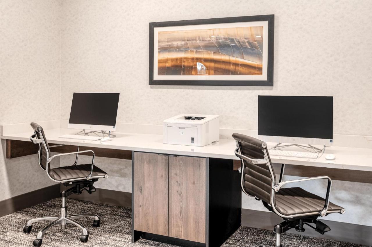 | Evergreen Suites Federal Way