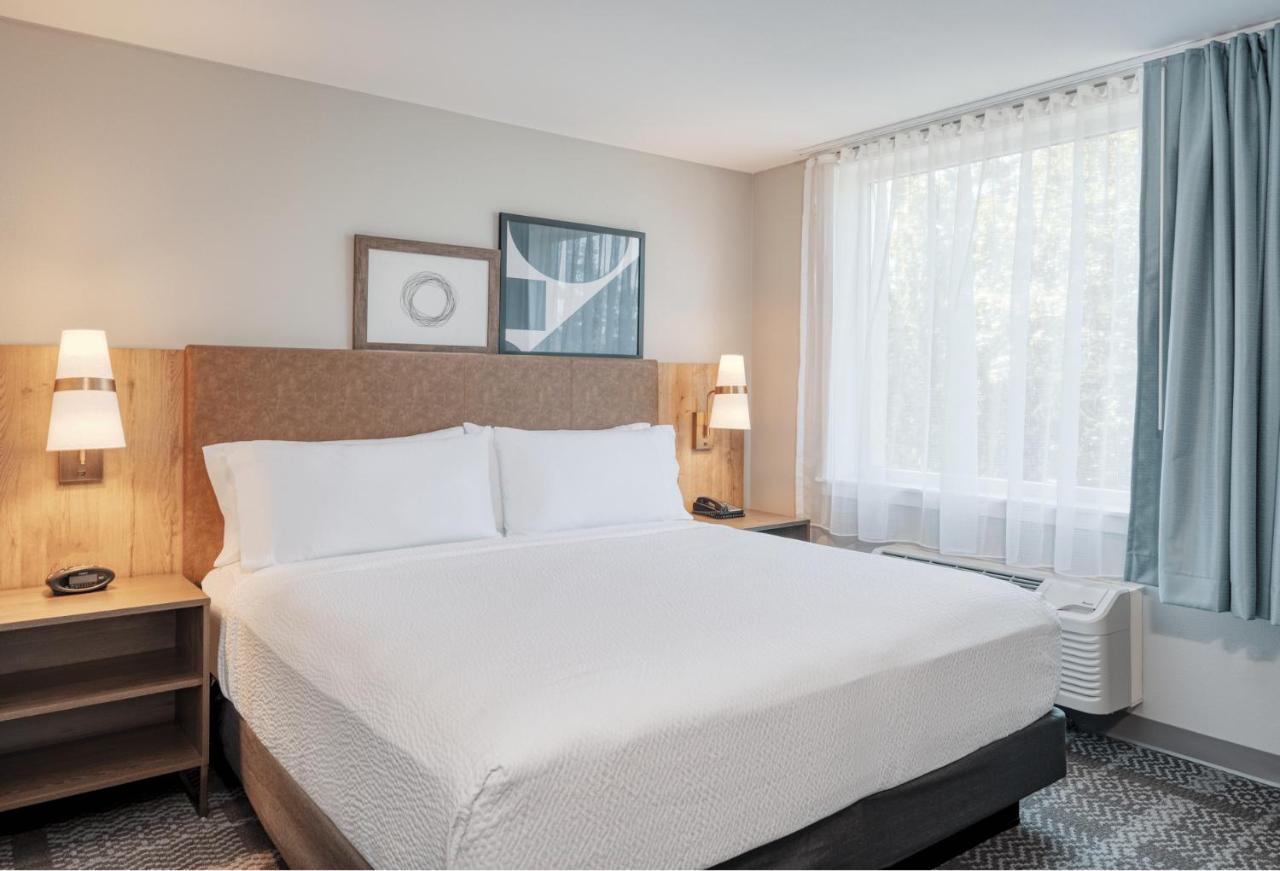  | Evergreen Suites Federal Way