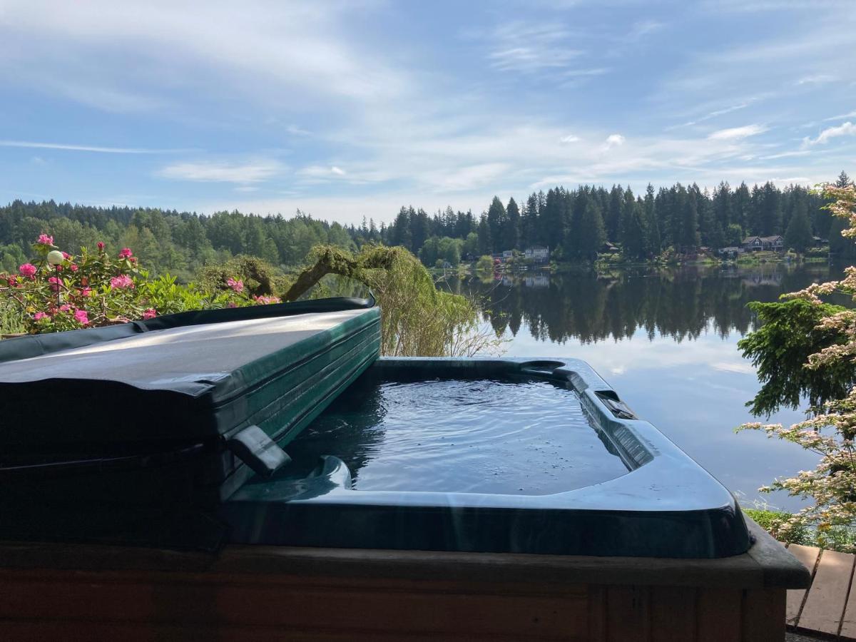 | Cottage Lake Bed and Breakfast