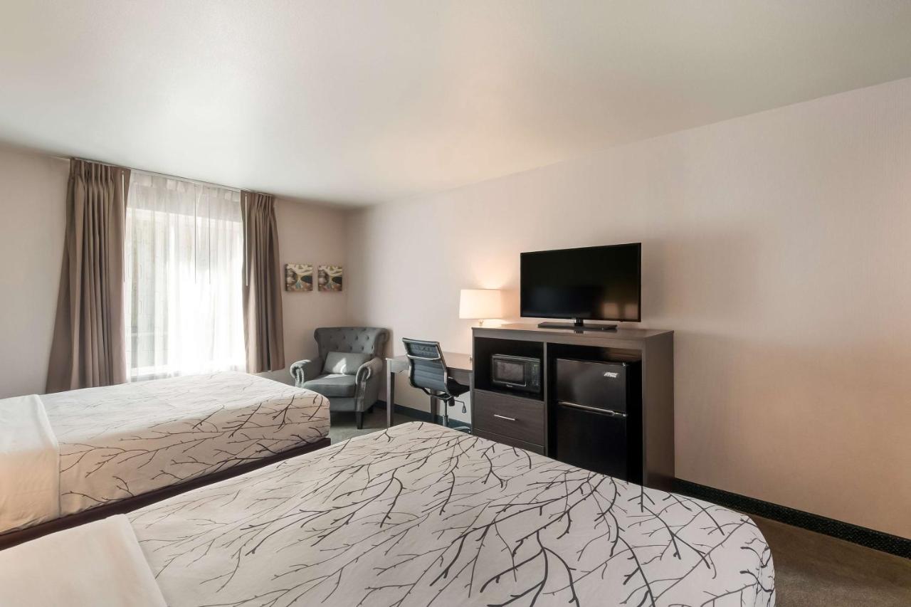 Queen Room with Two Queen Beds at Surestay Plus Hotel By Best Western Seatac Airport