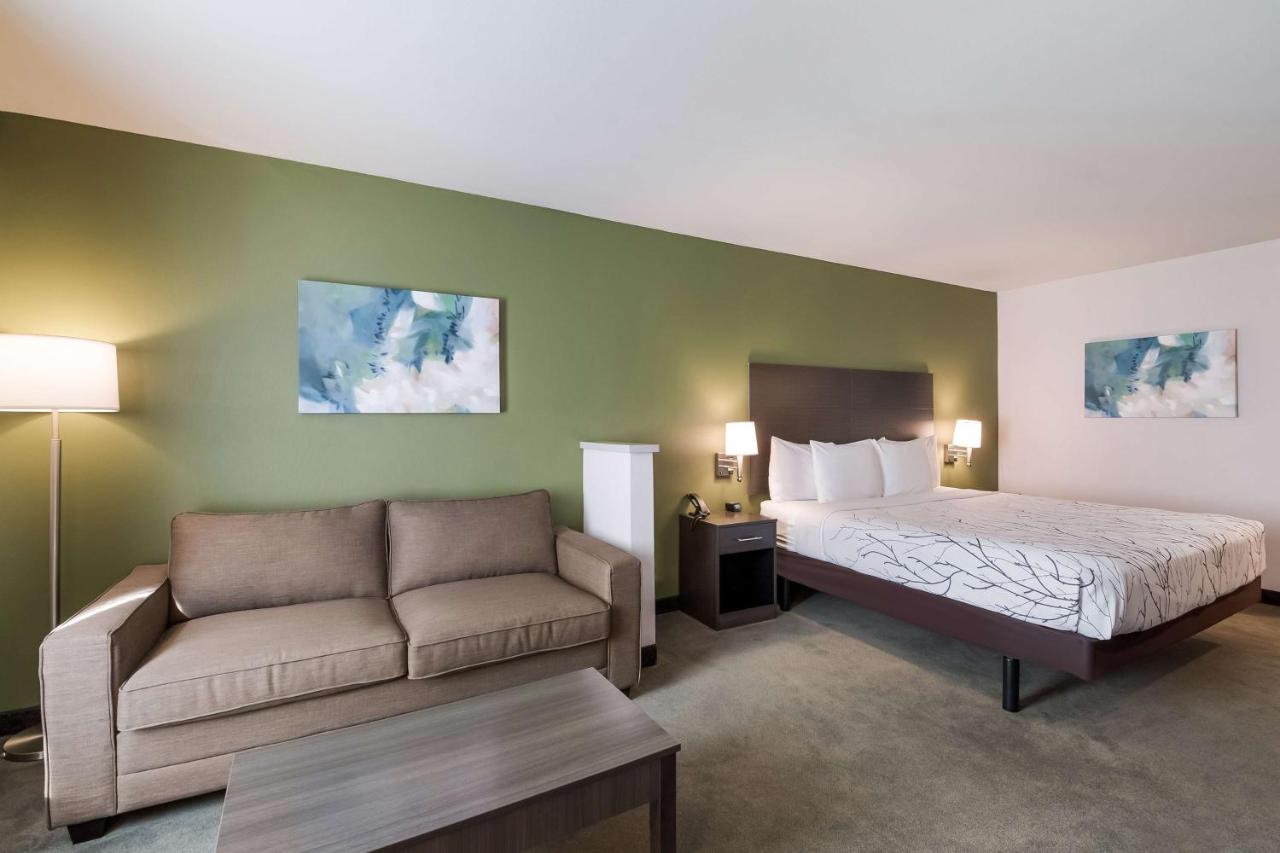 Large King Room at Surestay Plus Hotel By Best Western Seatac Airport