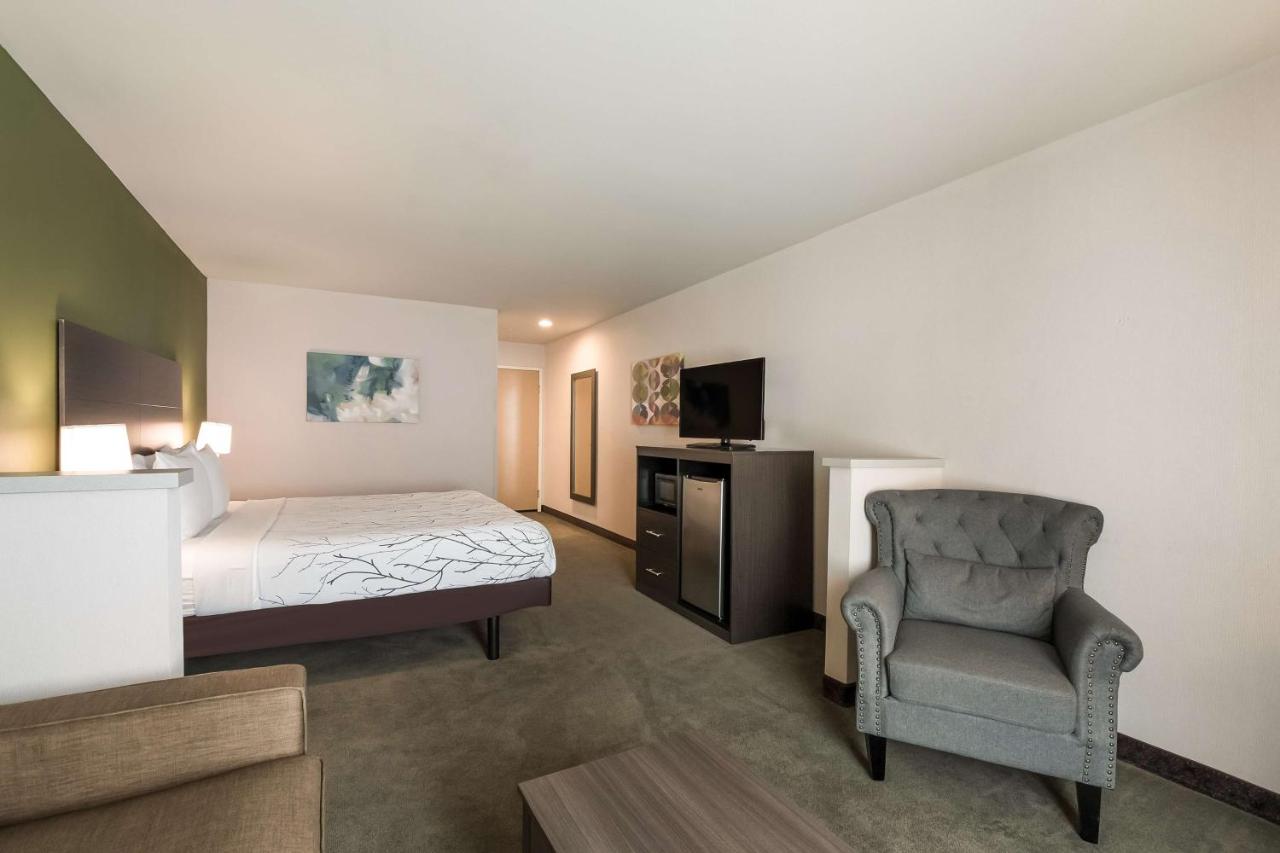 Large King Room at Surestay Plus Hotel By Best Western Seatac Airport