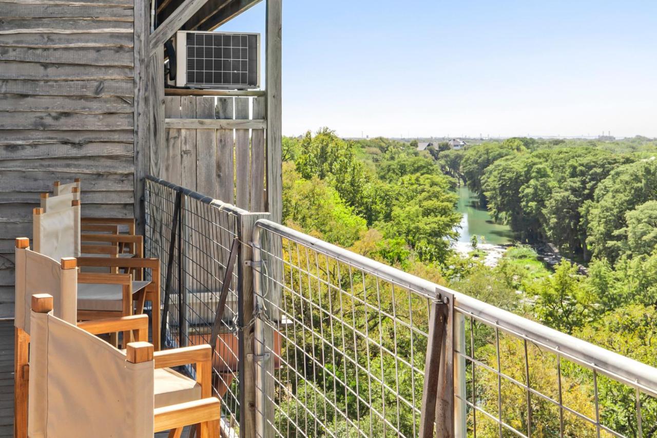 | Gruene River Inn