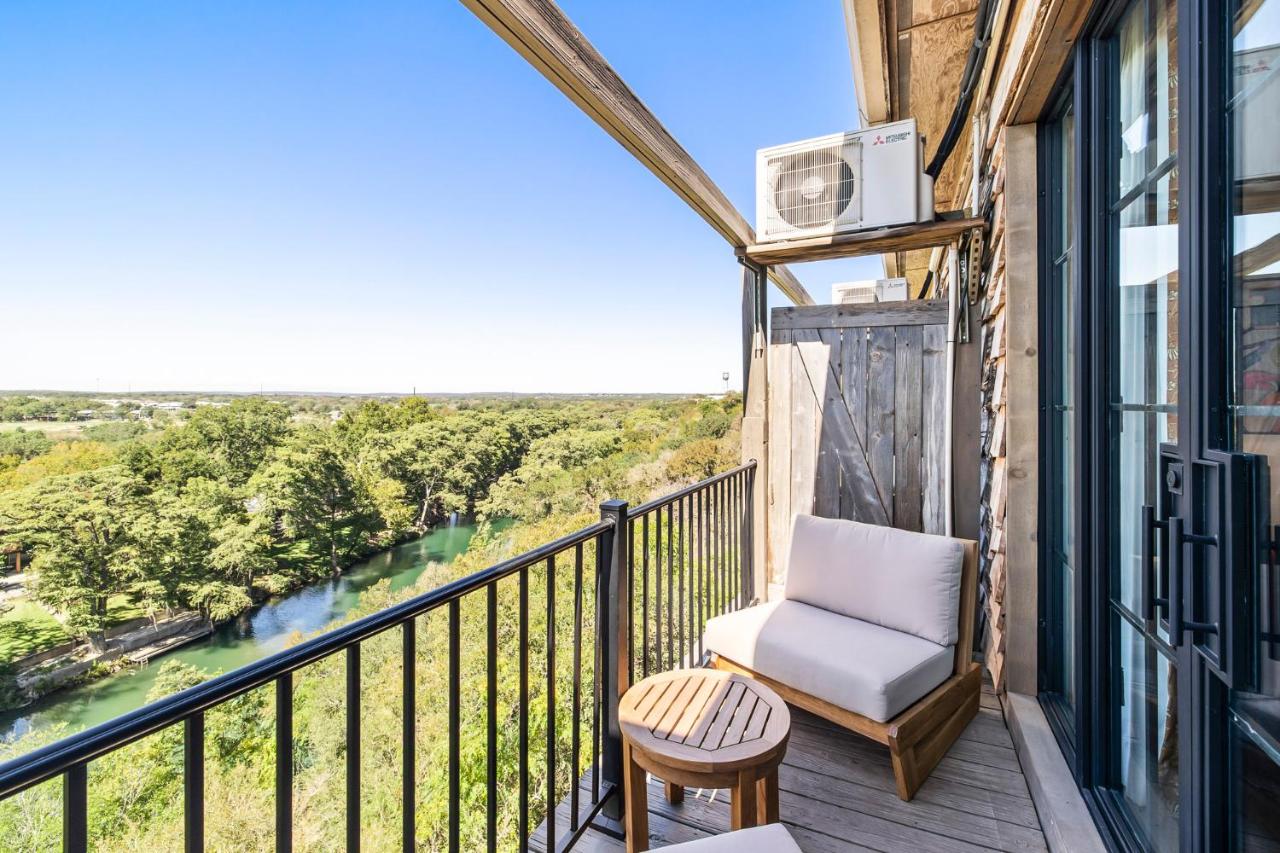 | Gruene River Inn