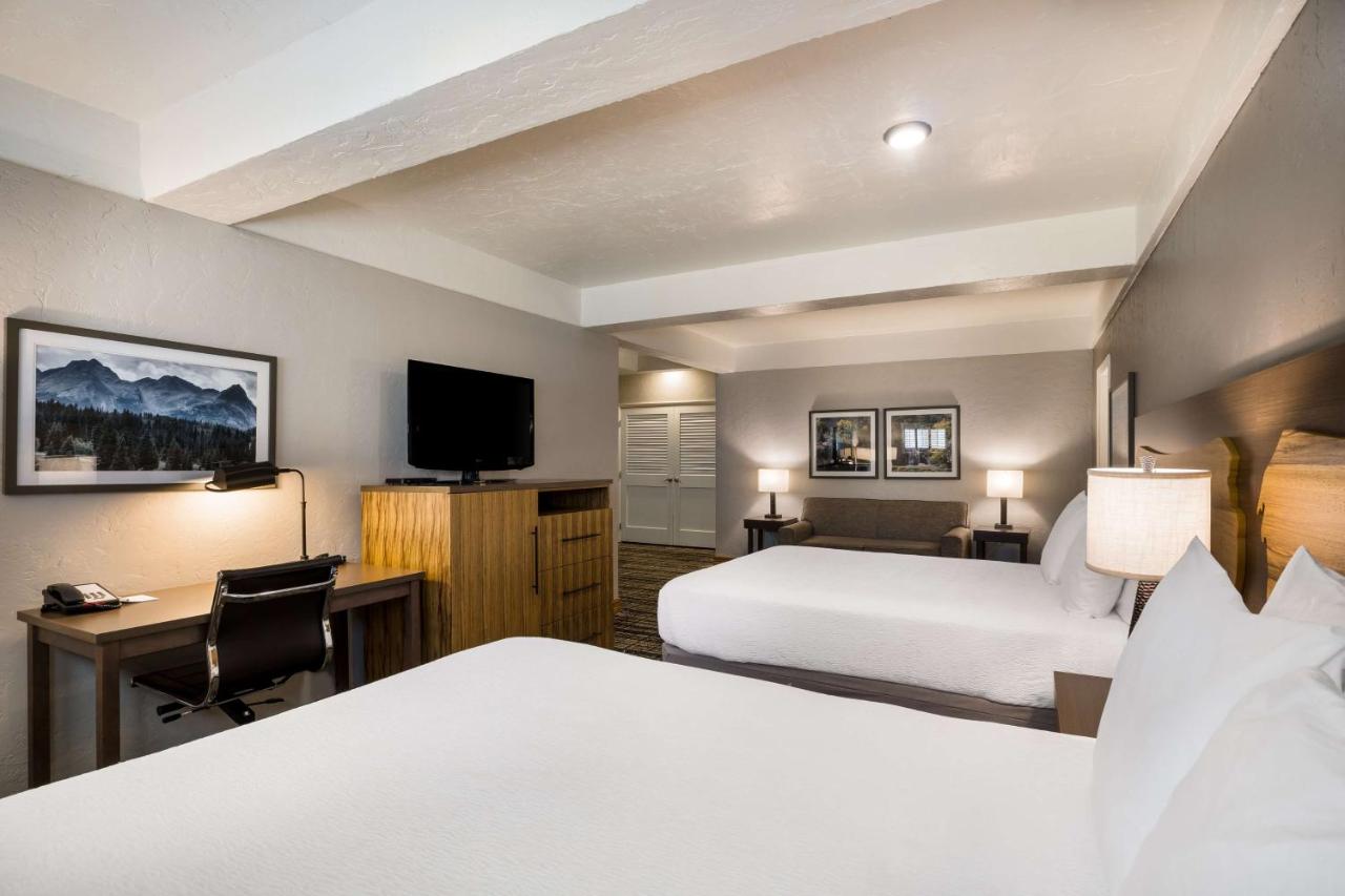 Queen Suite with Four Queen Beds at Best Western Antlers at Glenwood Springs