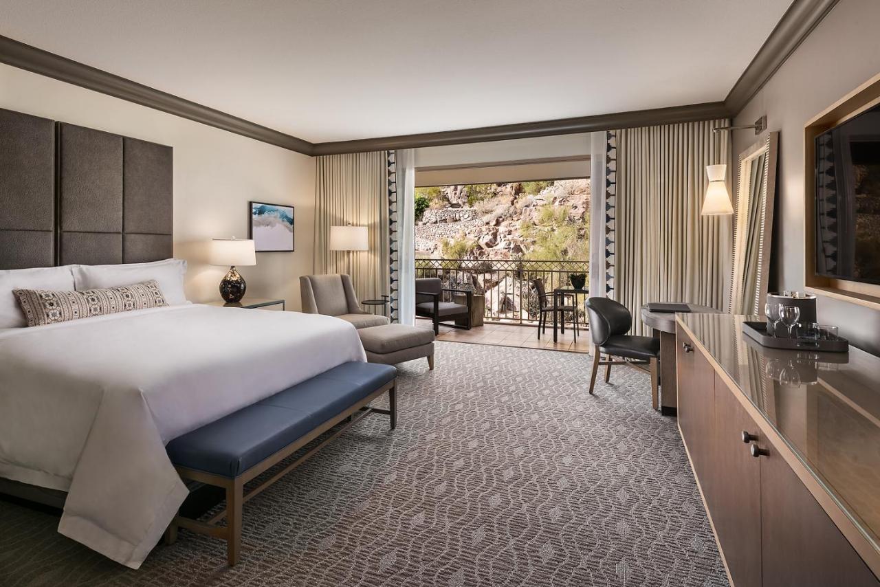 Deluxe, Guest room, 1 King, Mountain view at The Phoenician, a Luxury Collection Resort, Scottsdale