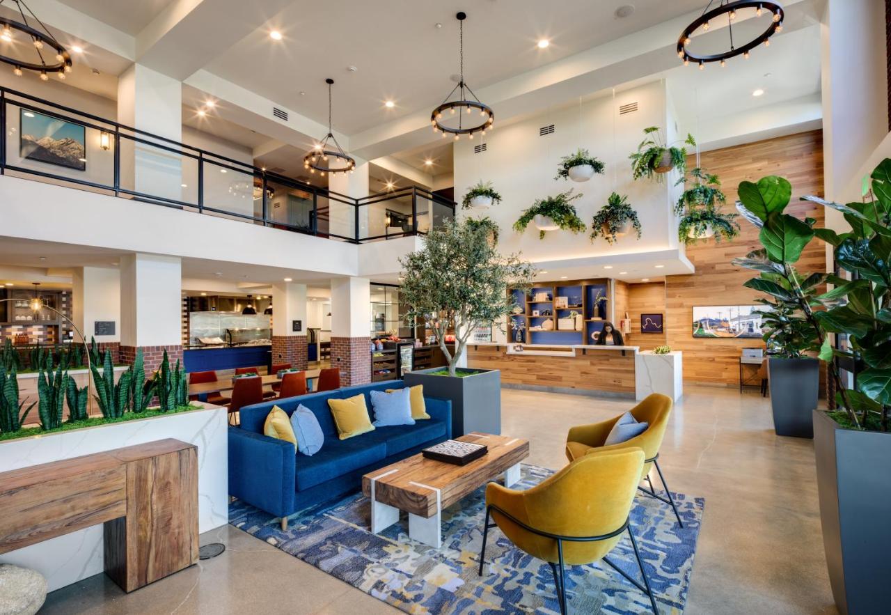 | Ayres Hotel Rialto Fontana