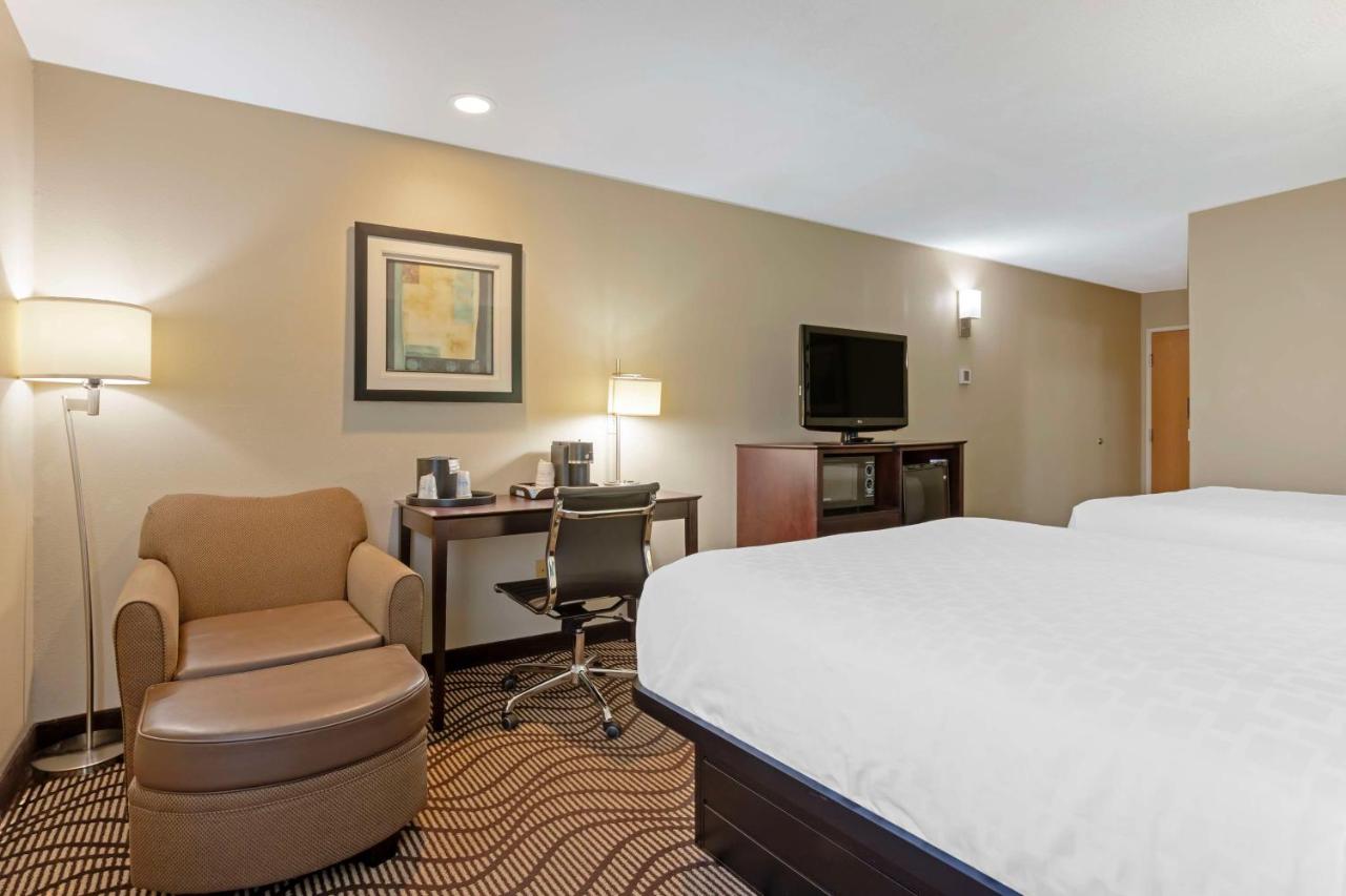 Queen Room with Two Queen Beds at Best Western Plus Lonoke Hotel