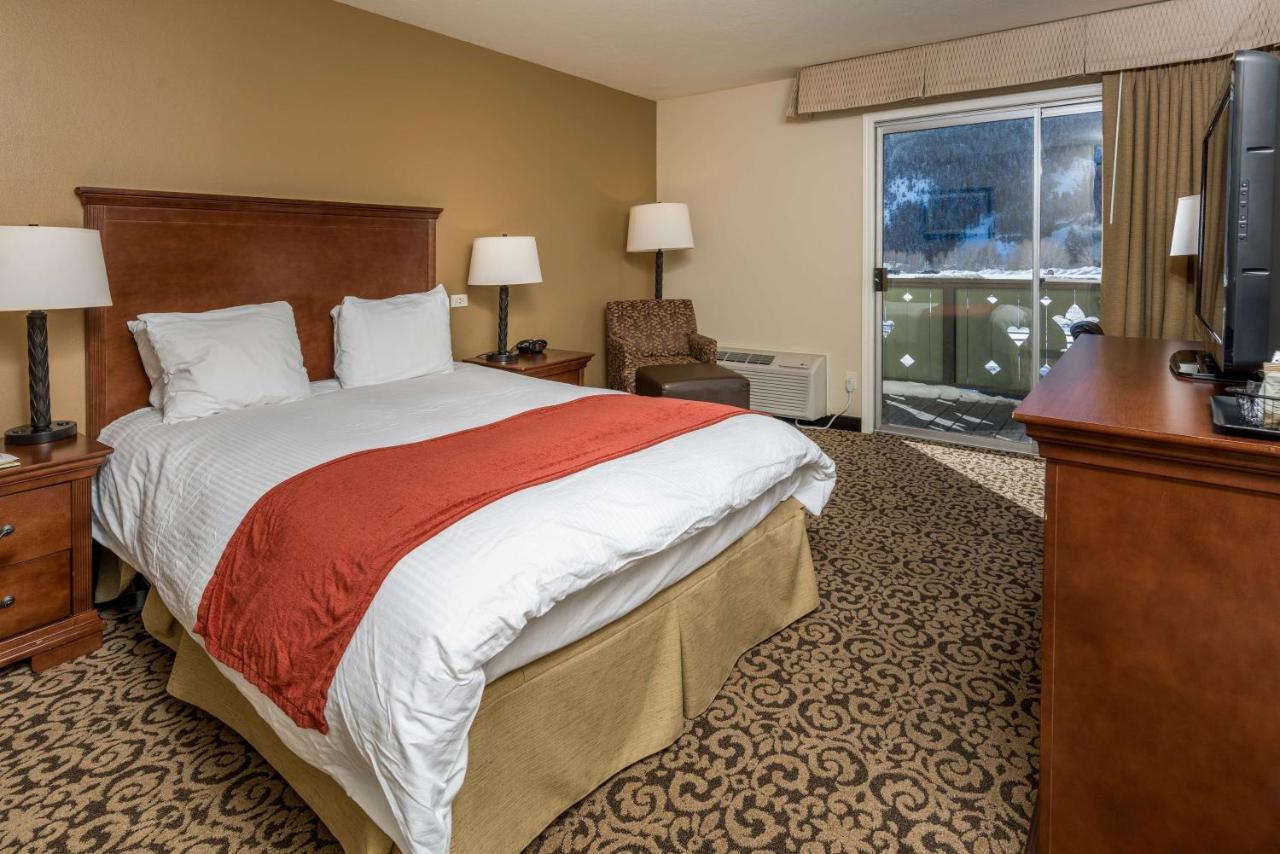 Queen Room - Non-Smoking at Best Western Tyrolean Lodge
