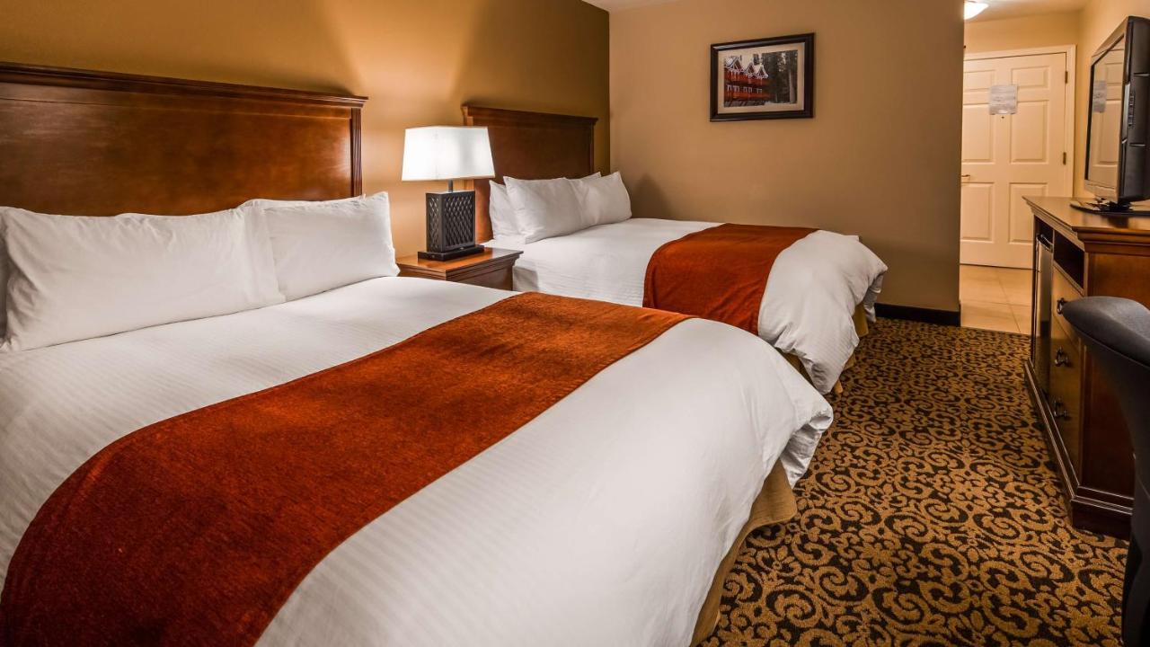 Queen Room with Two Queen Beds - Non-Smoking at Best Western Tyrolean Lodge