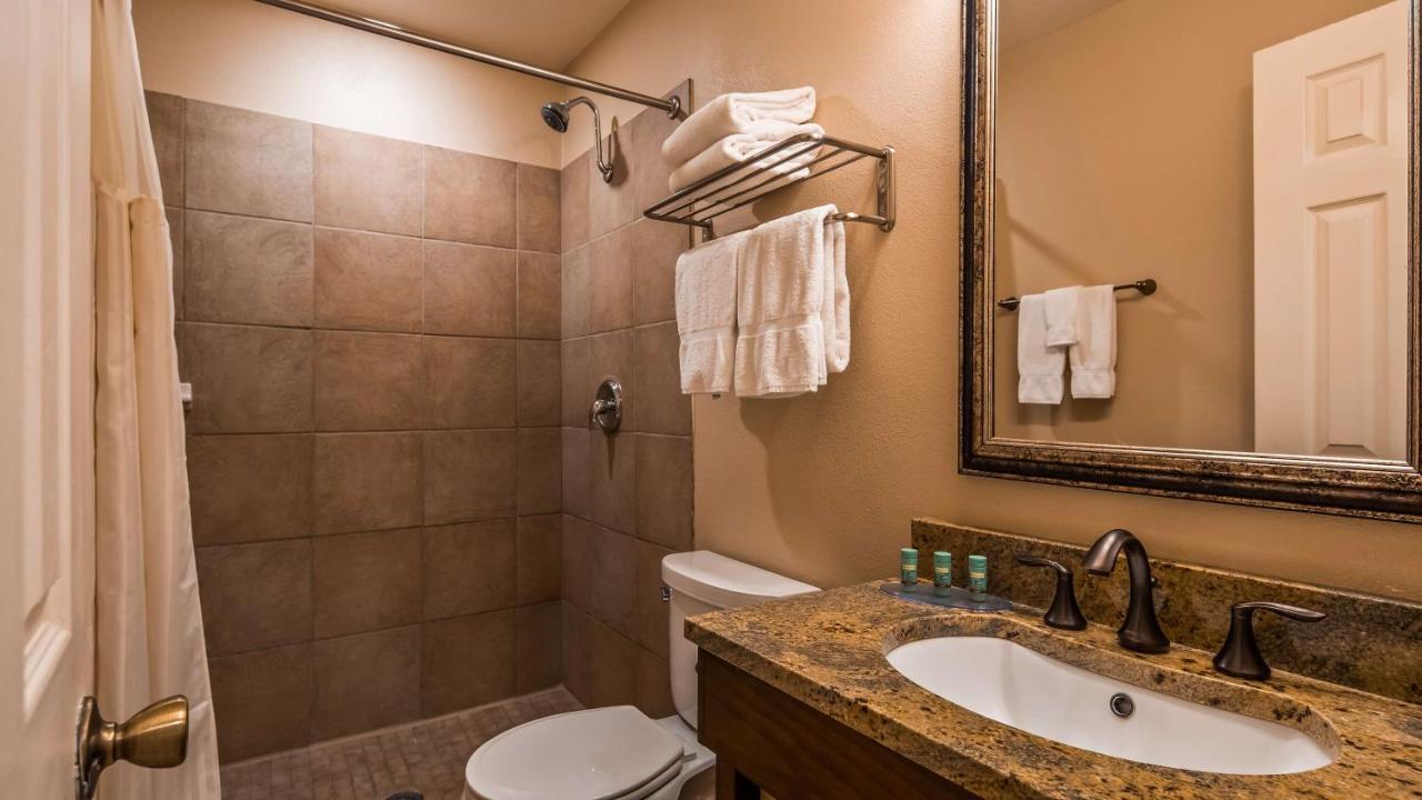 Queen Room with Two Queen Beds - Non-Smoking/ Pet Friendly at Best Western Tyrolean Lodge