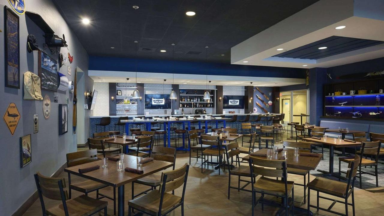 | Aviator Hotel & Suites South I-55, BW Signature Collection