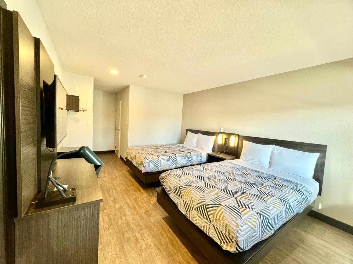 | Motel 6-Bellflower, CA - Los Angeles