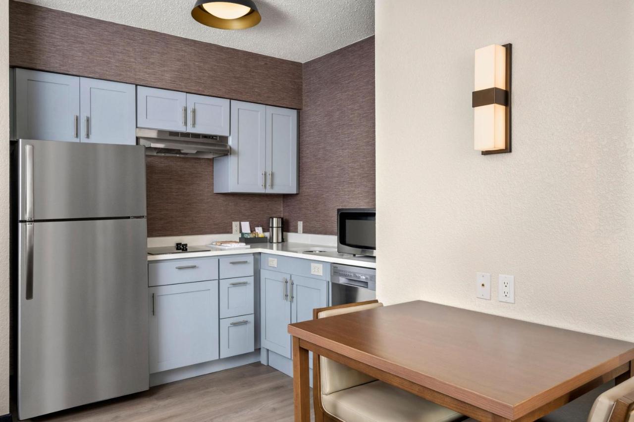 Queen Studio with Sofa Bed at Residence Inn by Marriott Chicago Naperville/Warrenville