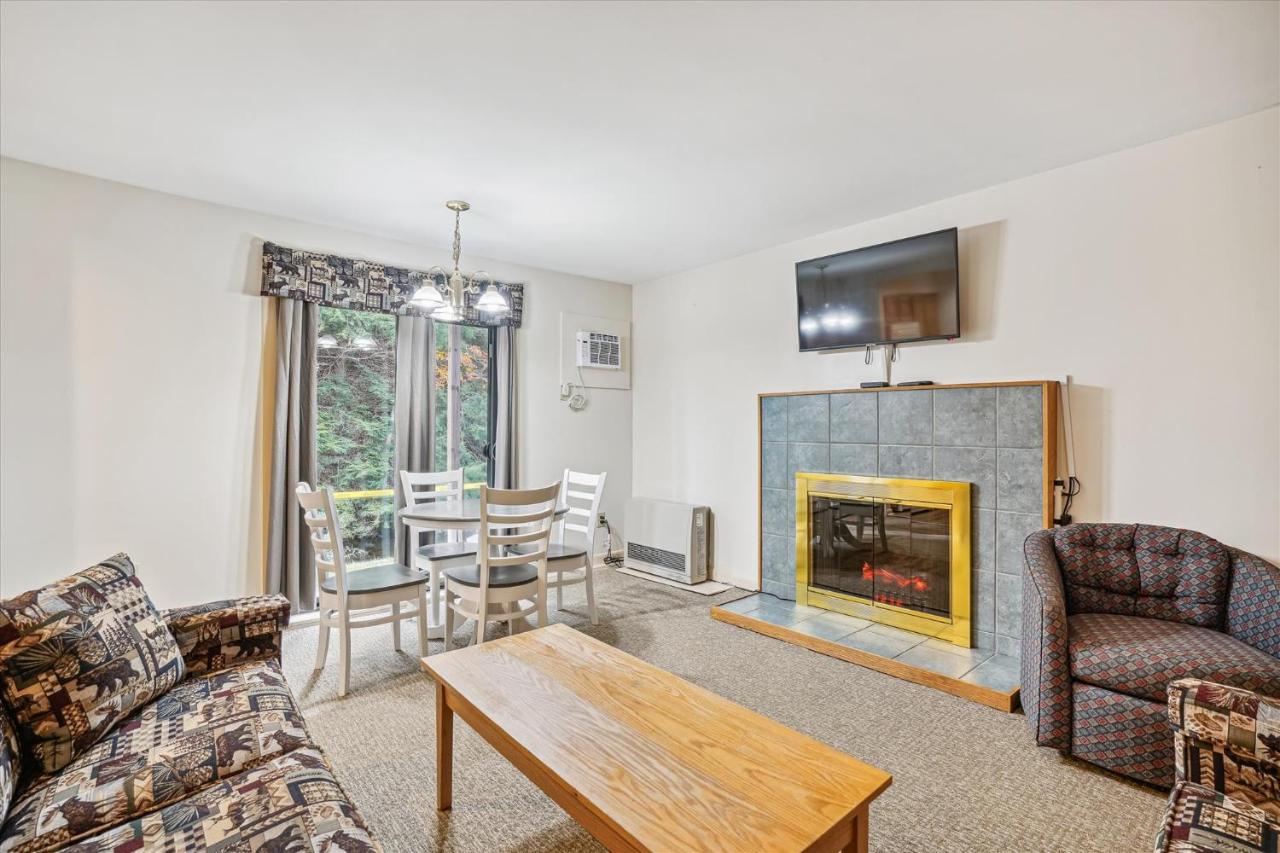 | Deluxe Two Bedroom Suite on the 1st floor outdoor heated pool 10708