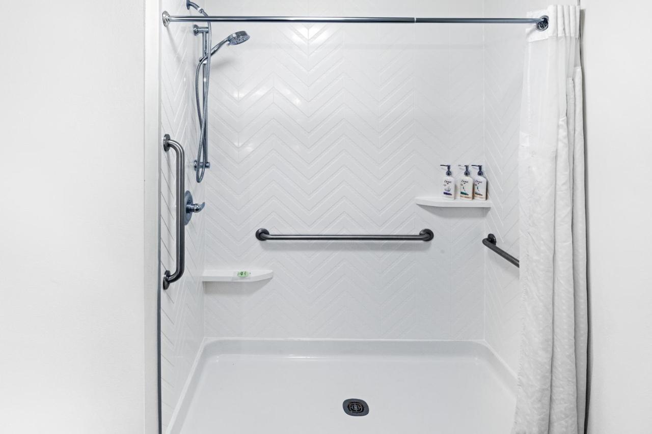 | Holiday Inn & Suites Stillwater-University West, an IHG Hotel