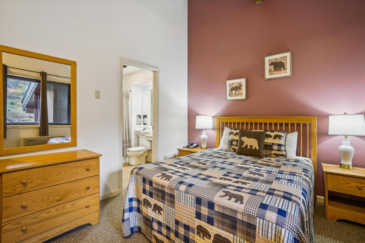  | Cedarbrook Queen Suite 109