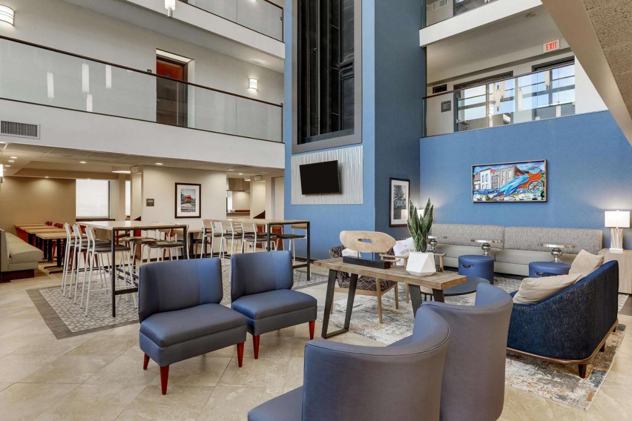 | Drury Inn & Suites St. Louis St. Peters