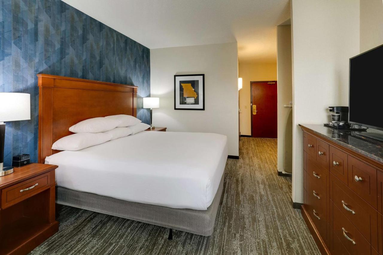 | Drury Inn & Suites St. Louis St. Peters