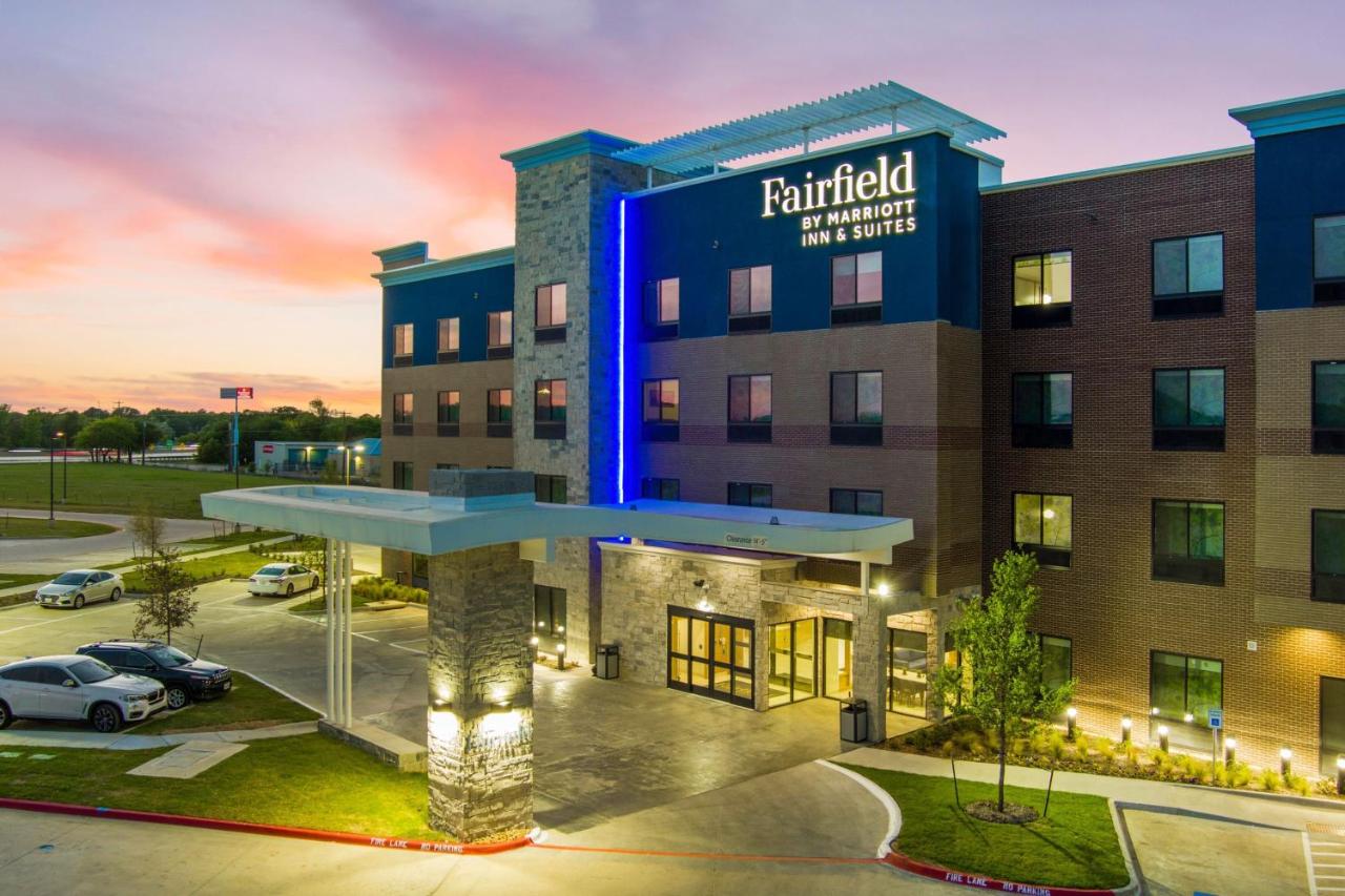 | Fairfield by Marriott Inn & Suites Corinth I-35