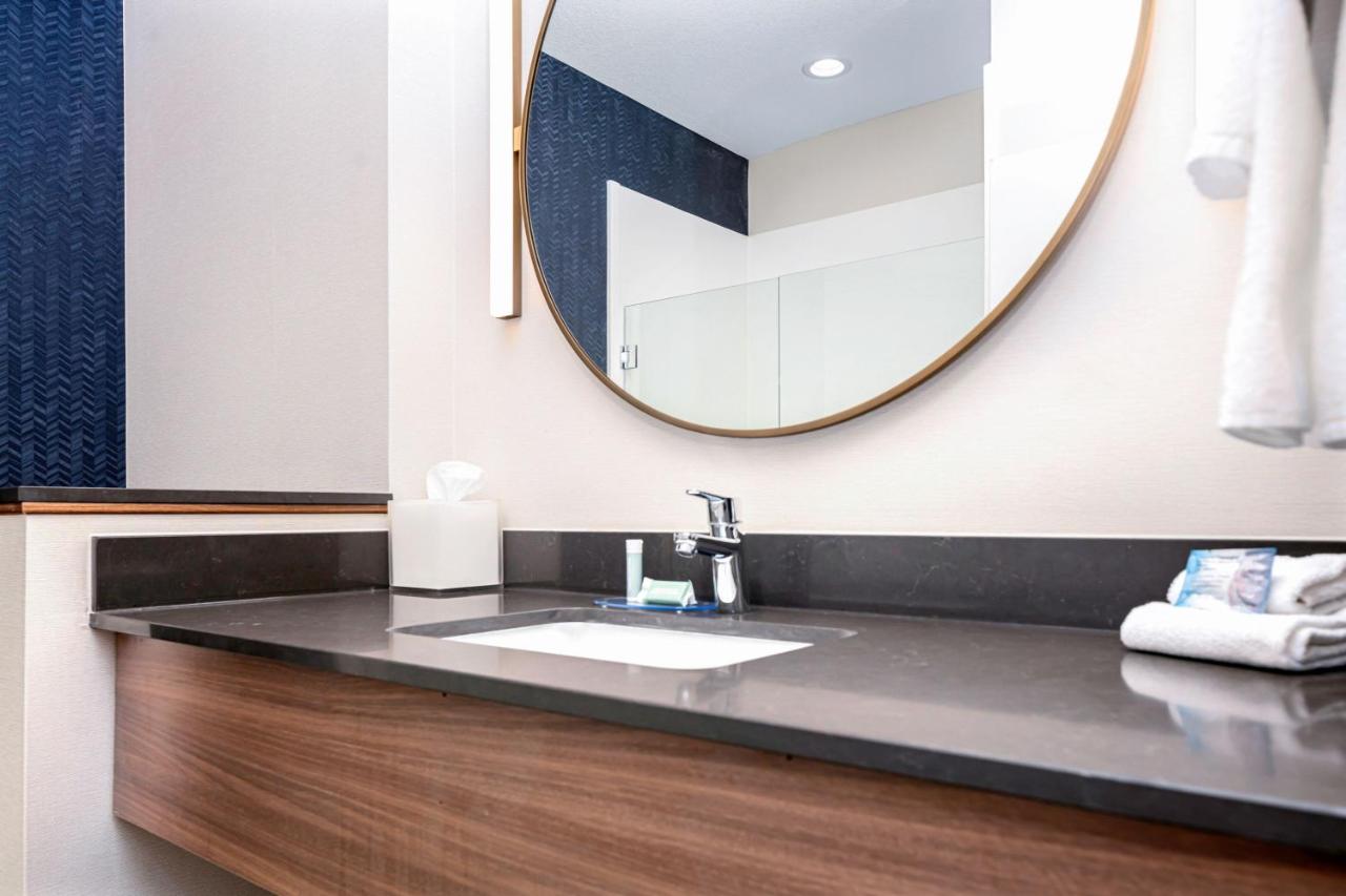 | Fairfield by Marriott Inn & Suites Corinth I-35