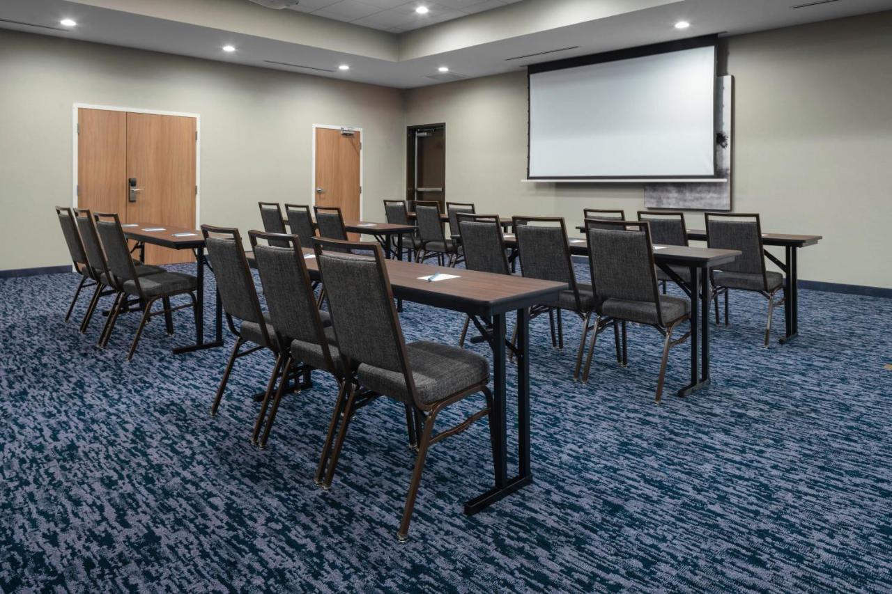 | Fairfield by Marriott Inn & Suites Corinth I-35