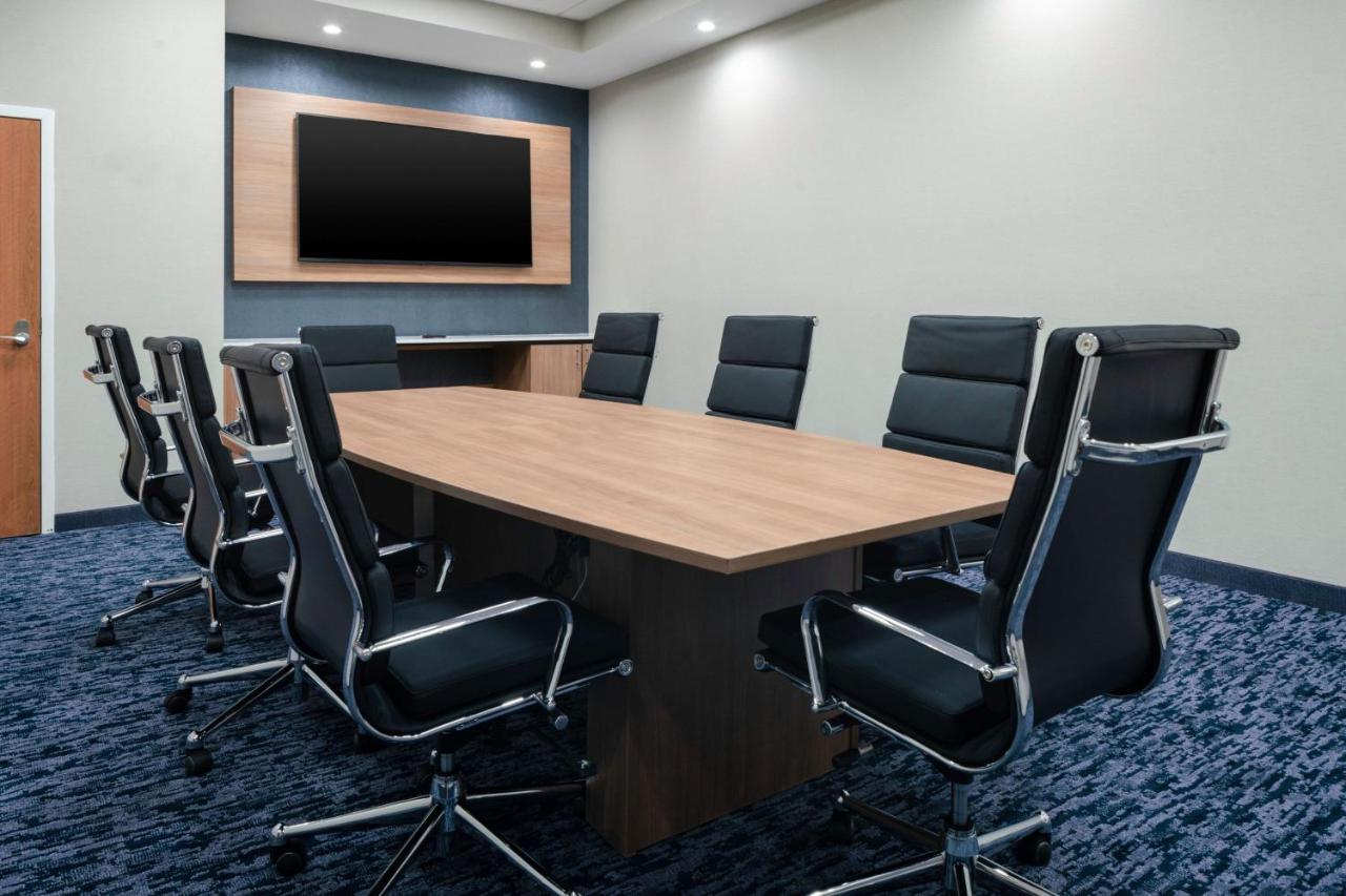 | Fairfield by Marriott Inn & Suites Corinth I-35