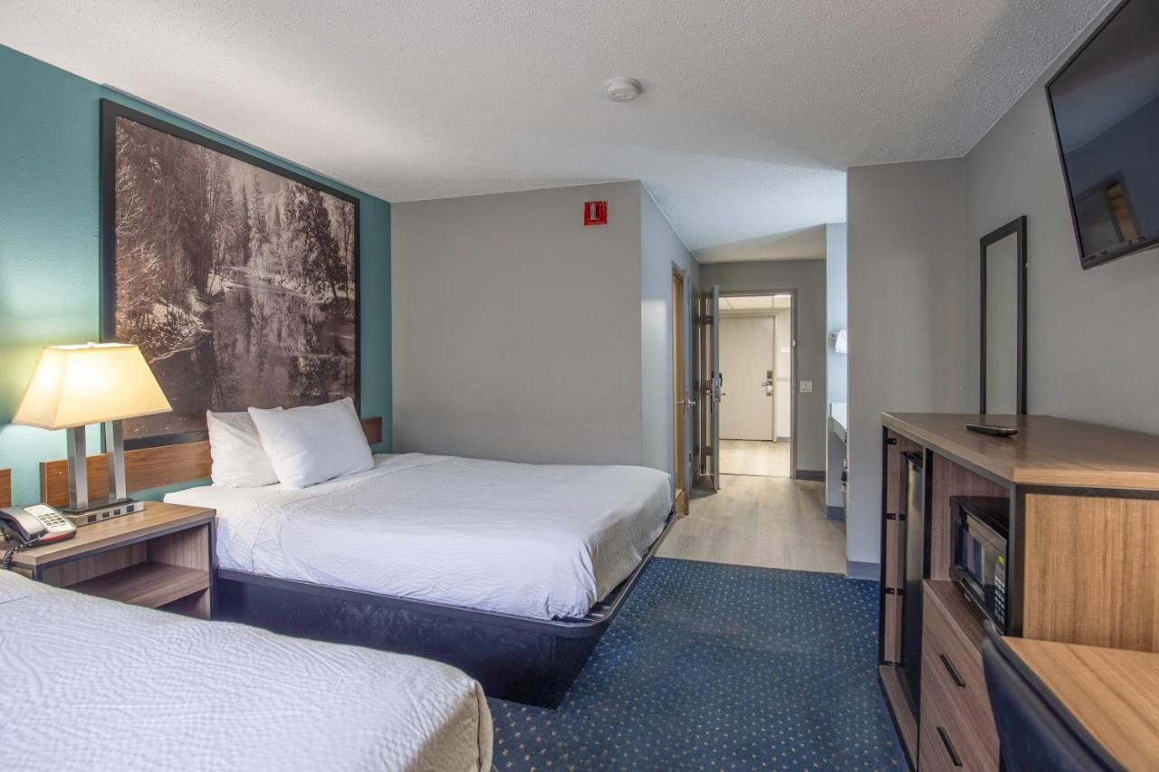 Queen Room with Two Queen Beds - Mobility Access/Non-Smoking at Super 8 by Wyndham Rockford I-90/Casino District