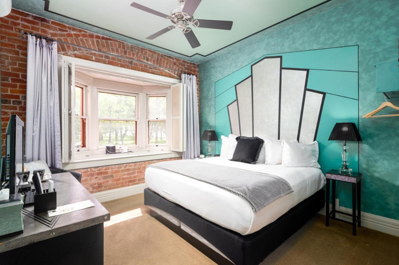 | Grand Highland Hotel
