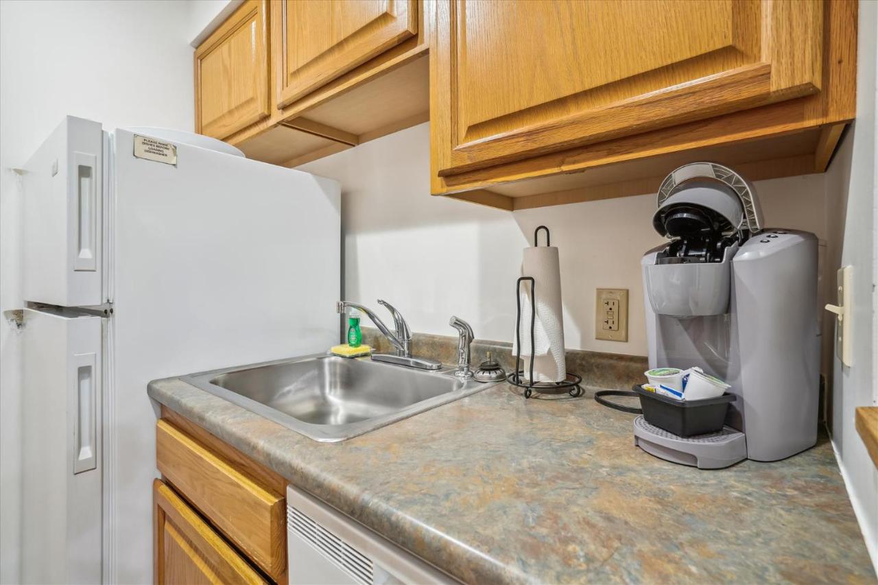 | Deluxe Two Bedroom Suite on 2nd floor with outdoor heated pool 20708