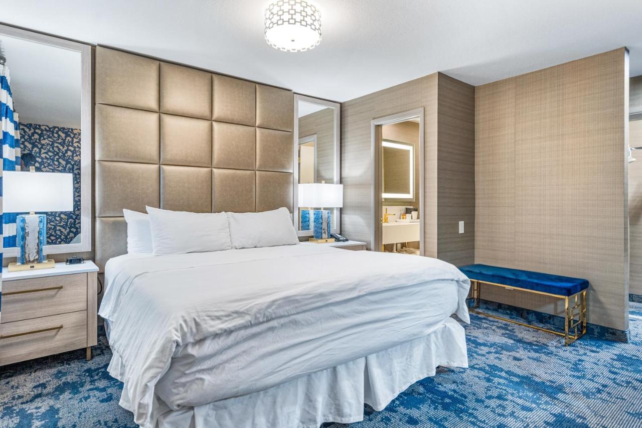 Queen Suite - Disability Access at 3 Palms Tucson North Foothills