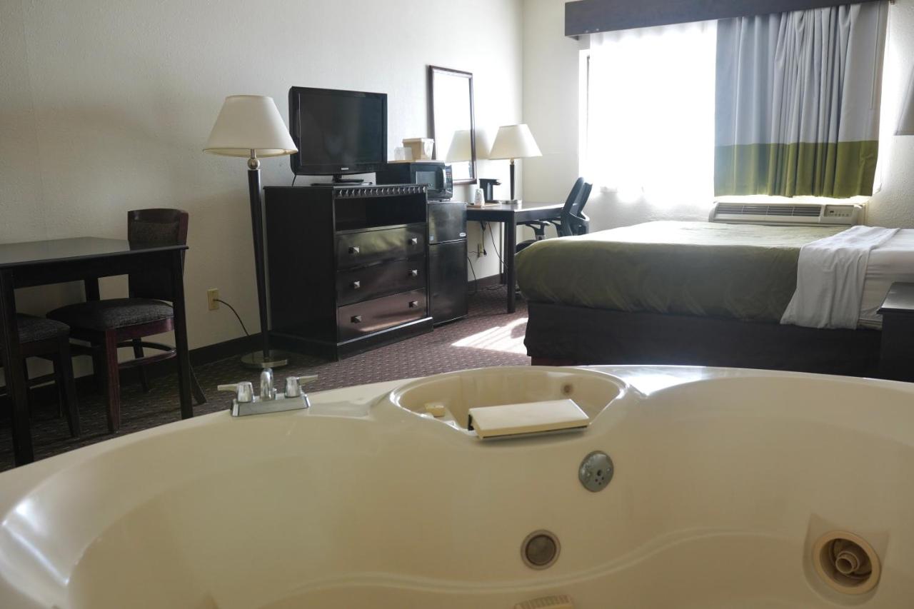 | American Inn & Suites