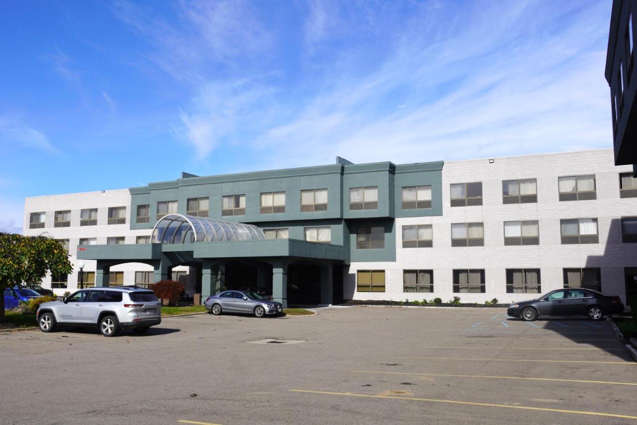 | American Inn & Suites
